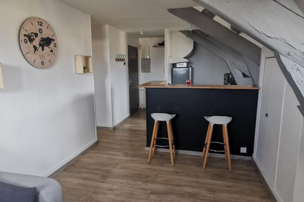 Apt Cozy Refait A Neuf A 5Min Du Centre Ville Saint-Hilaire-du-Harcouët 외부 사진